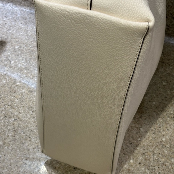 Coach Leather Tote in White w/ silver hardware - Picture 8 of 13